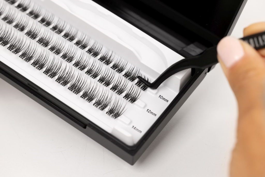 pre glued strip lashes